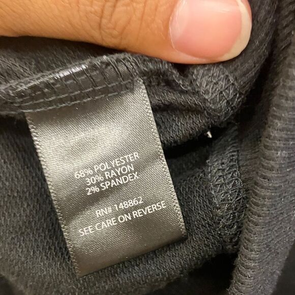 Torrid black Zip-Up Cropped Hoodie size 2 (2X) #32 - Picture 5 of 6